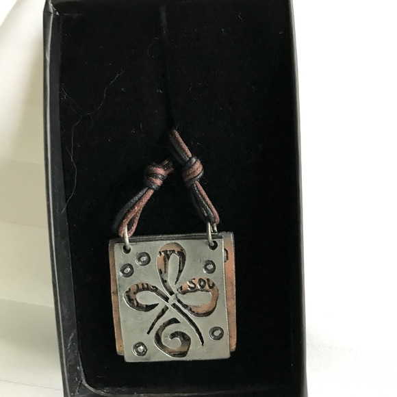 Hidden Message Pendant Necklace - Friendship - Picture 2 of 8